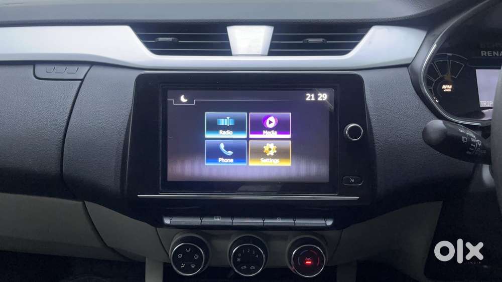 Renault Triber Rxz, 2022, Petrol