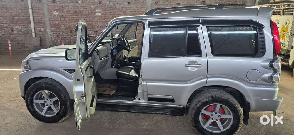 Mahindra Scorpio 2017 Diesel 135000 Km Driven Urgent Sell Need Mony