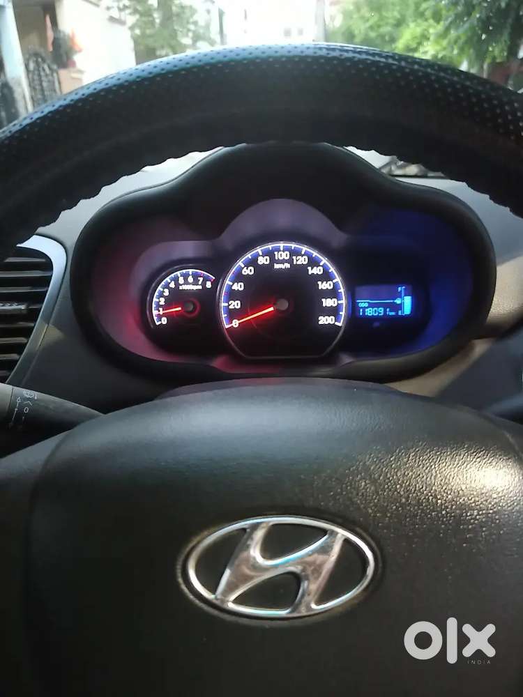 Hyundai I10 Nov 2010 Petrol 117500 Km Passing Upto Nov 2030.