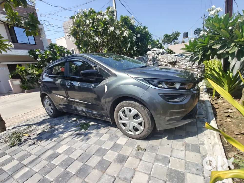 Tata Altroz Xm Plus 2024