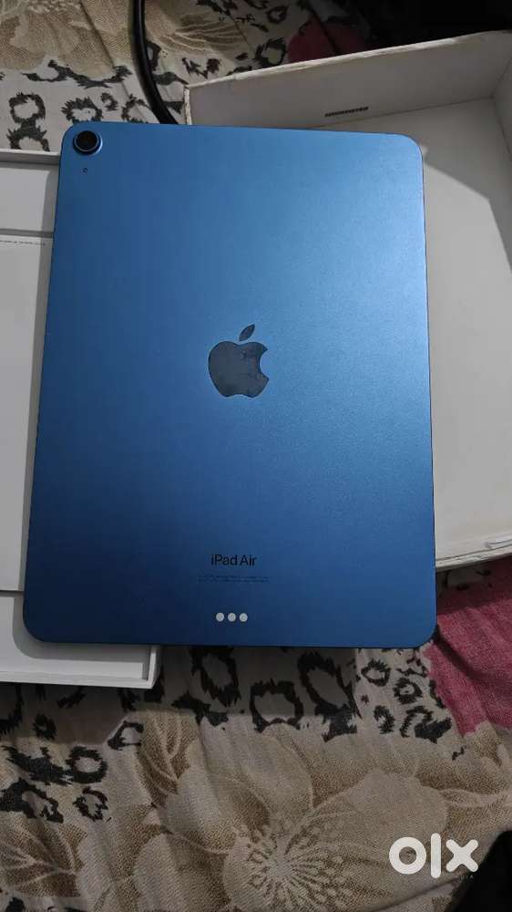 Ipad air 5gen powerful m1 chip 64 gb all accessories available