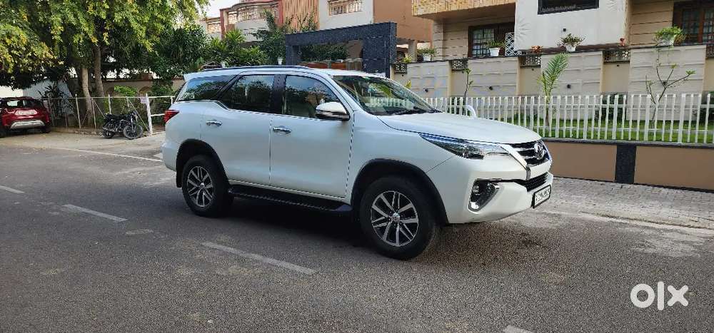Toyota Fortuner 4x4 Automatic 2017 Diesel Excellent Condition