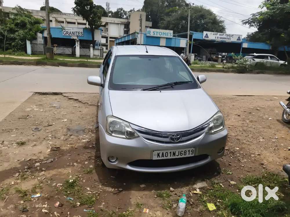 Toyota Etios 2011 90000 Km Driven