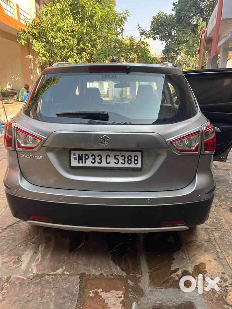 Maruti Suzuki S-cross 2016 Diesel Well Maintained