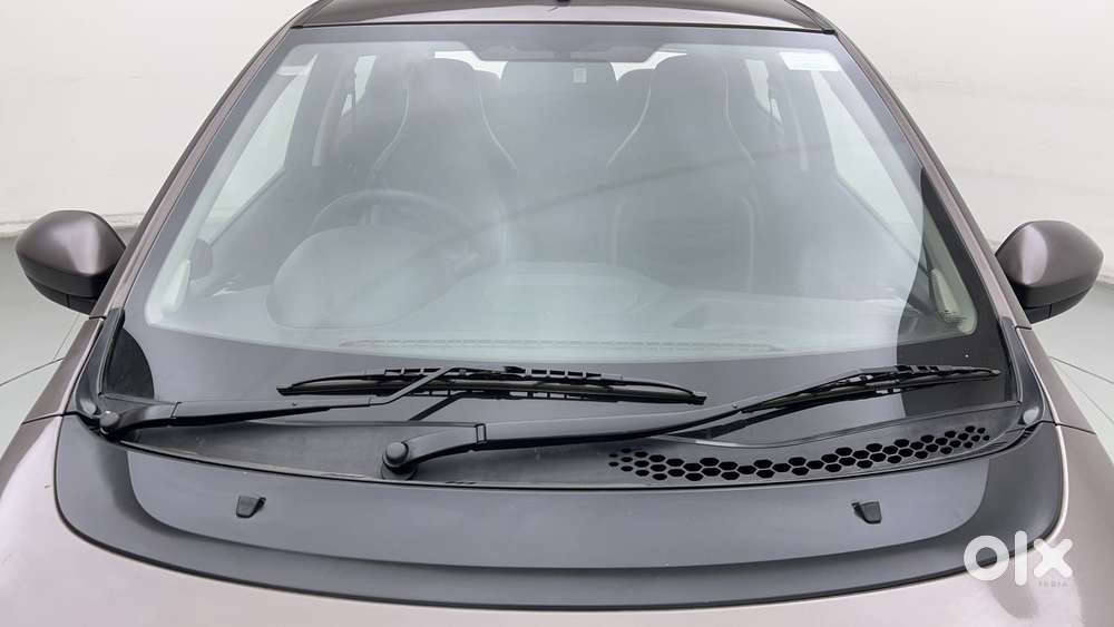 Tata Tiago 1.2 Revotron Xt, 2016, Petrol