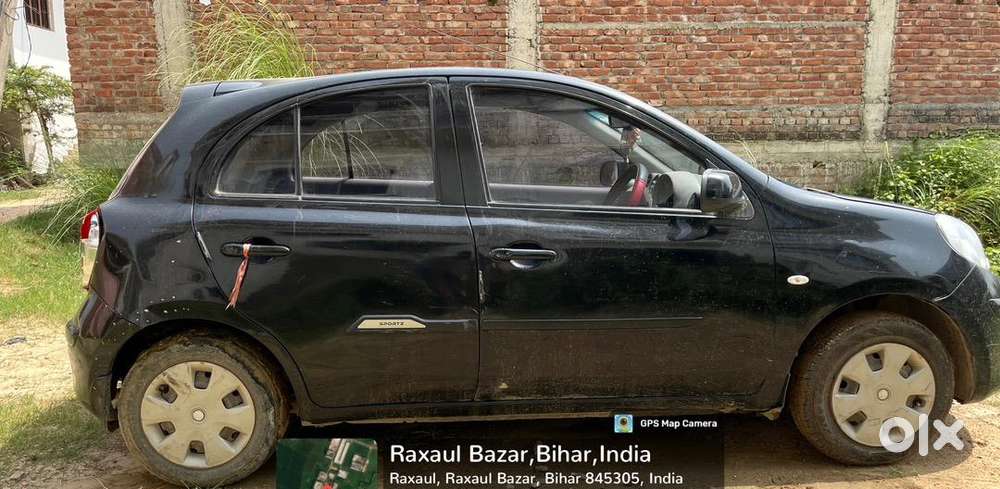 Nissan Petrol Car 2011