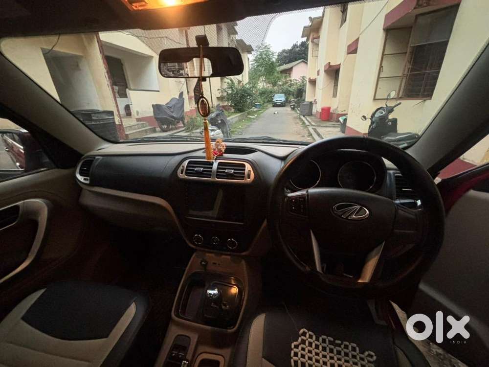 Mahindra Tuv 300 2016