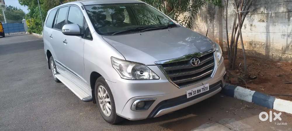 Toyota Innova 2.5 V 2014