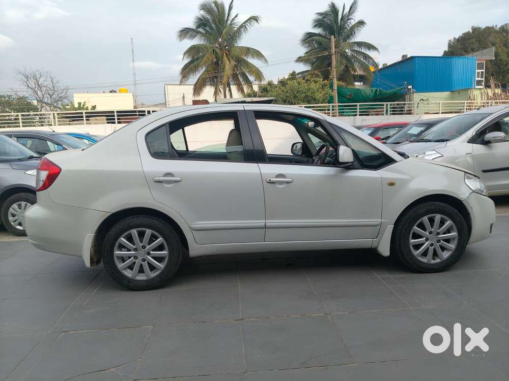 Maruti Suzuki Sx4 Zxi At Leather, 2010, Petrol