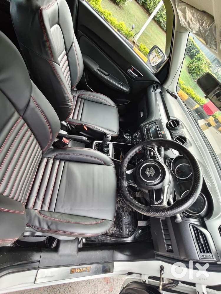 Maruti Suzuki Swift Vxi + Manual, 2018, Petrol