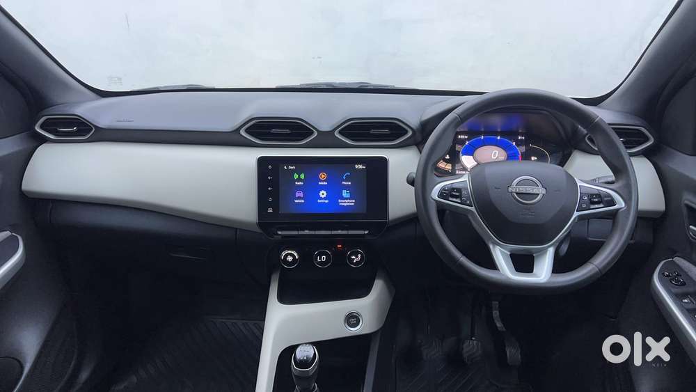 Nissan Magnite 1.0 Xv, 2022, Petrol
