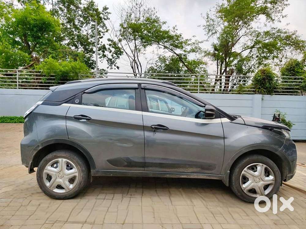 Tata Nexon 1.5 Revotorq Xm (s), 2023, Diesel