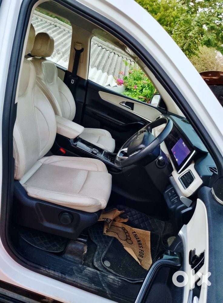 Mahindra Xuv700 2.2 Ax 7 Diesel At Str, 2022, Diesel