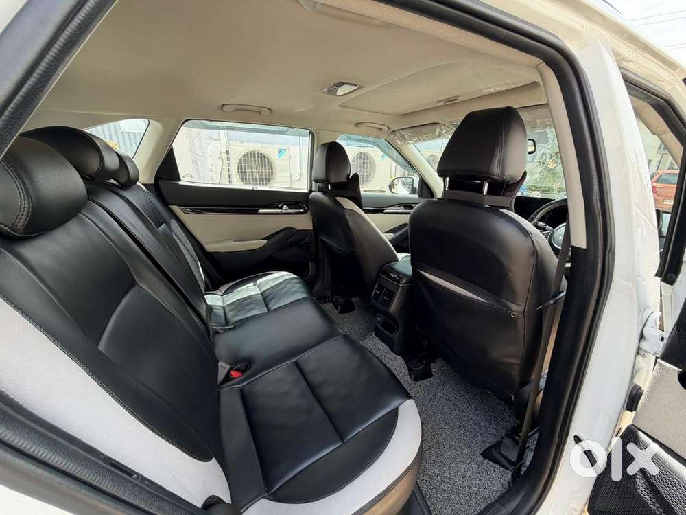 Kia Seltos 2052 Petrol At
