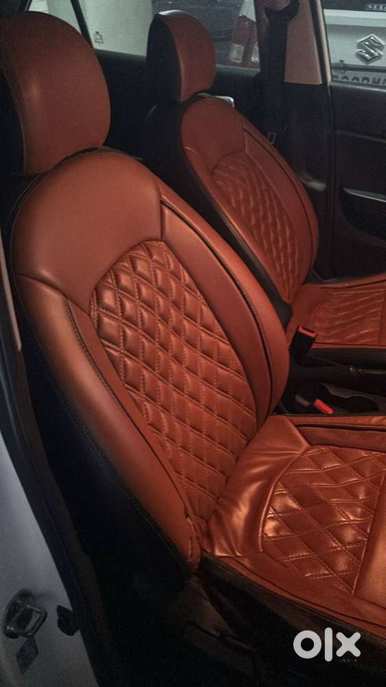 Diesel Venue  With Sunroof And Alloy Wheel