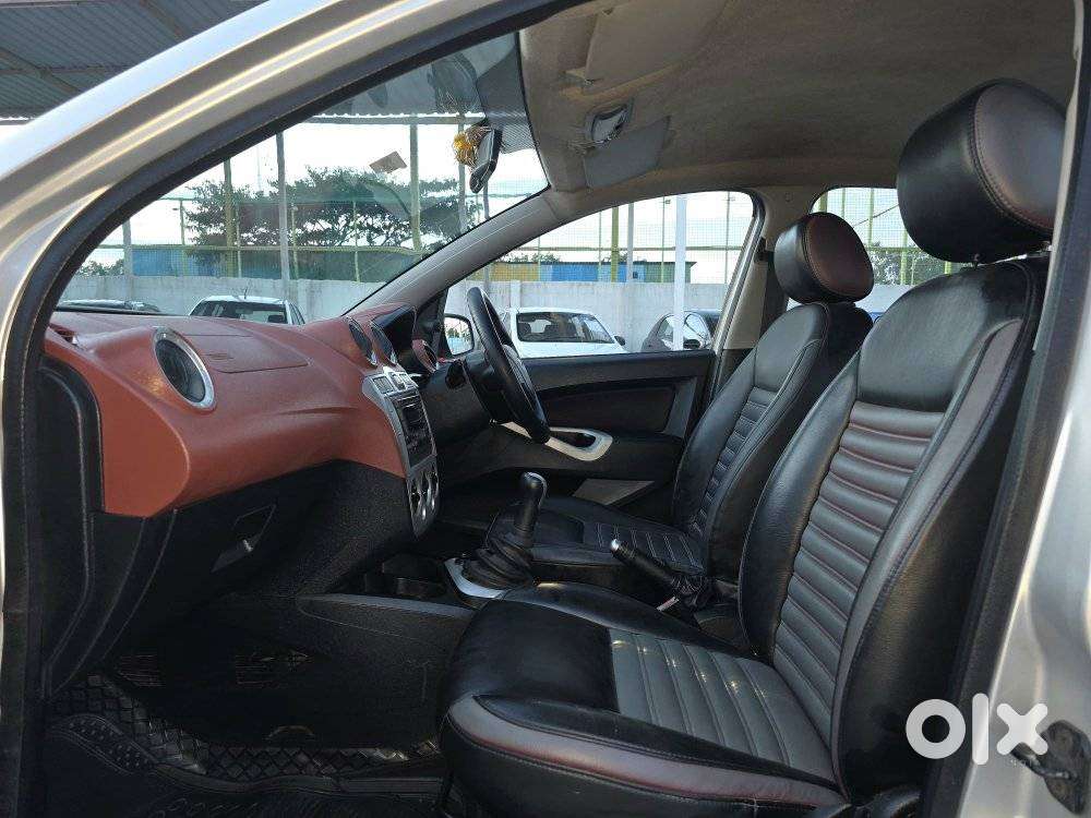Ford Figo Petrol Titanium, 2010, Petrol