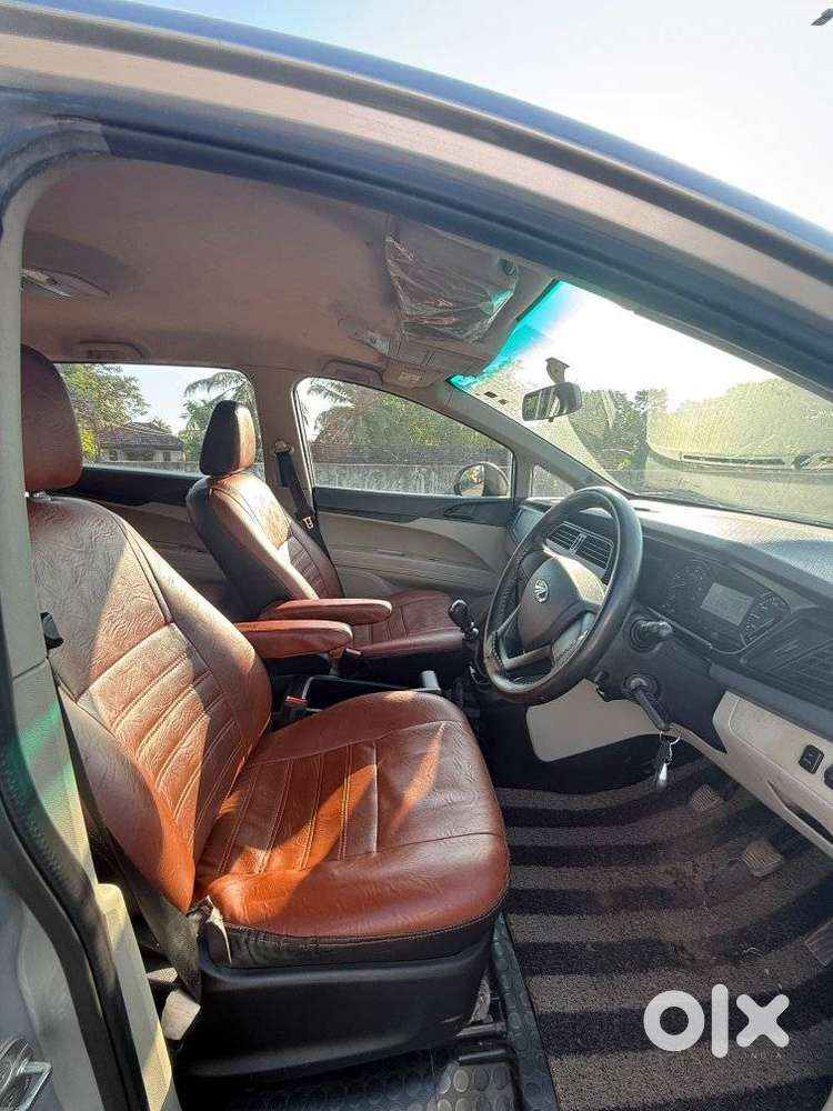 Mahindra Marazzo M2, 2018, Diesel