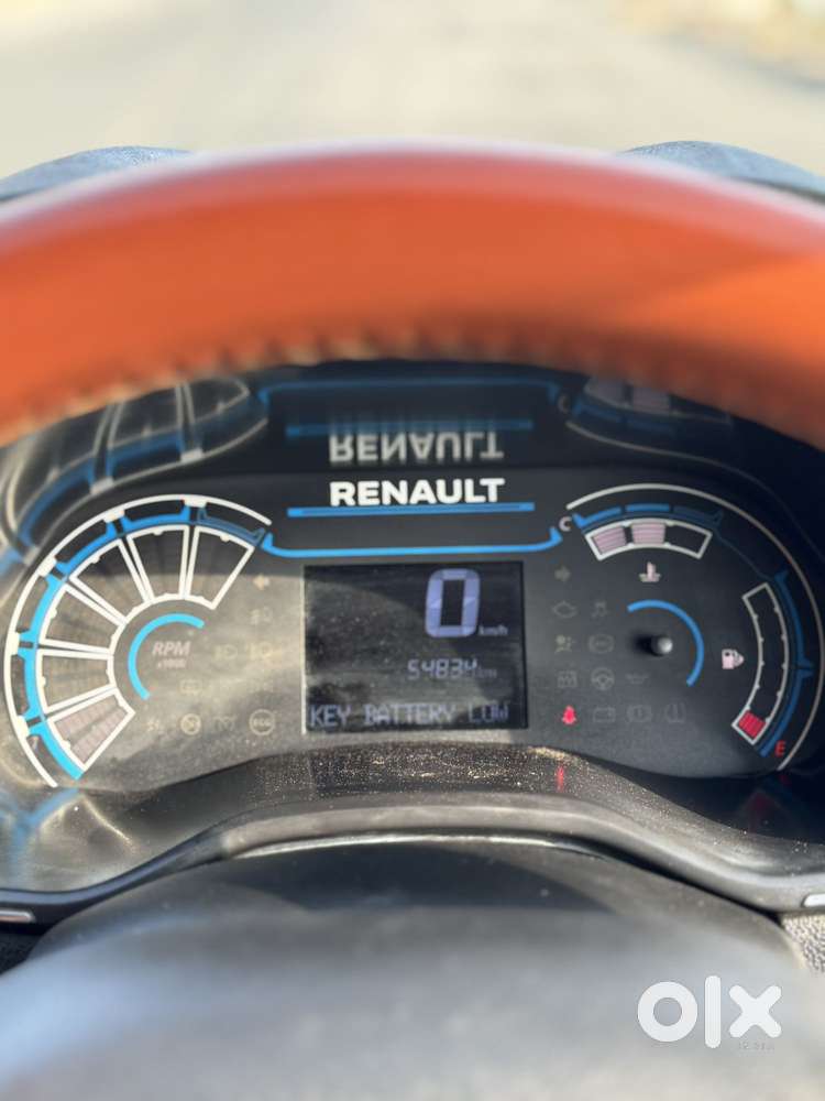Renault Triber Rxz, 2022, Petrol