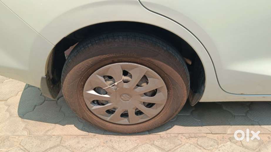 Maruti Suzuki Dzire Vxi Ags, 2025, Petrol