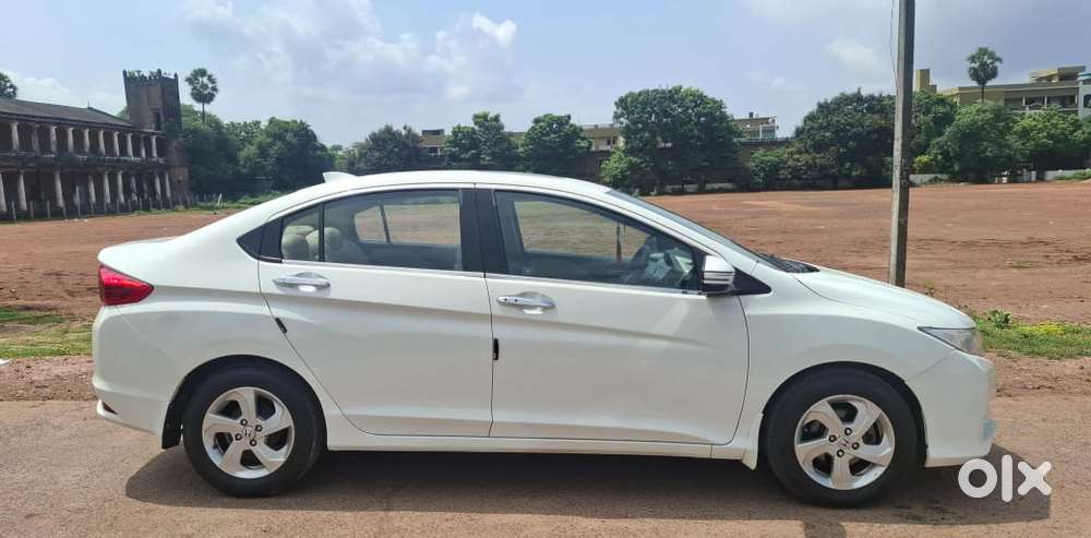 Kia Carens 1.4 Prestige 7 Str, 2023, Petrol