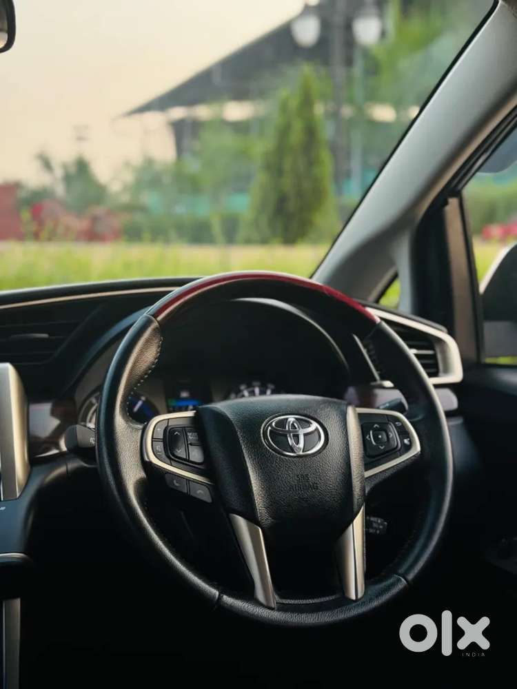 Toyota Innova Crysta [2020-ongoing] 2.4 Vx 7 Str, 2022, Diesel