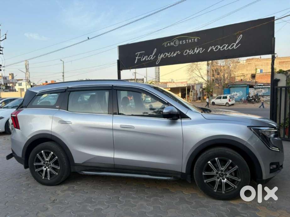 Mahindra Xuv700 Ax7l 6 Str At, 2023, Petrol