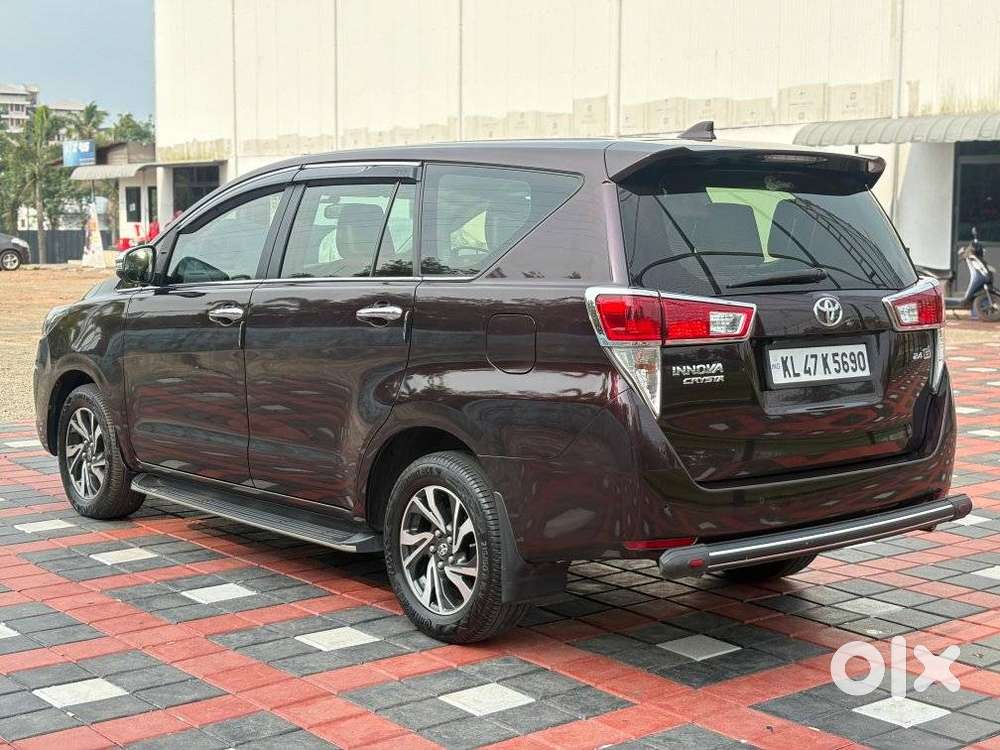 Toyota Innova Crysta [2020-ongoing] 2.4 Gx 8 Str, 2021, Diesel