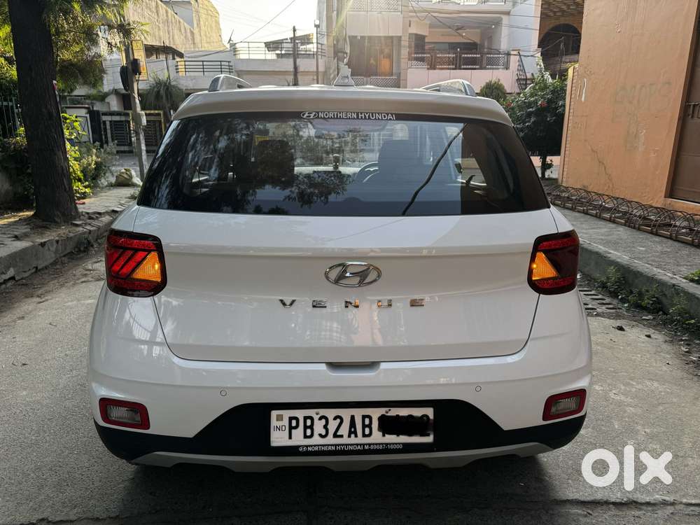 Hyundai Venue S (o) 1.2 Petrol Knight Edition, 2021, Petrol