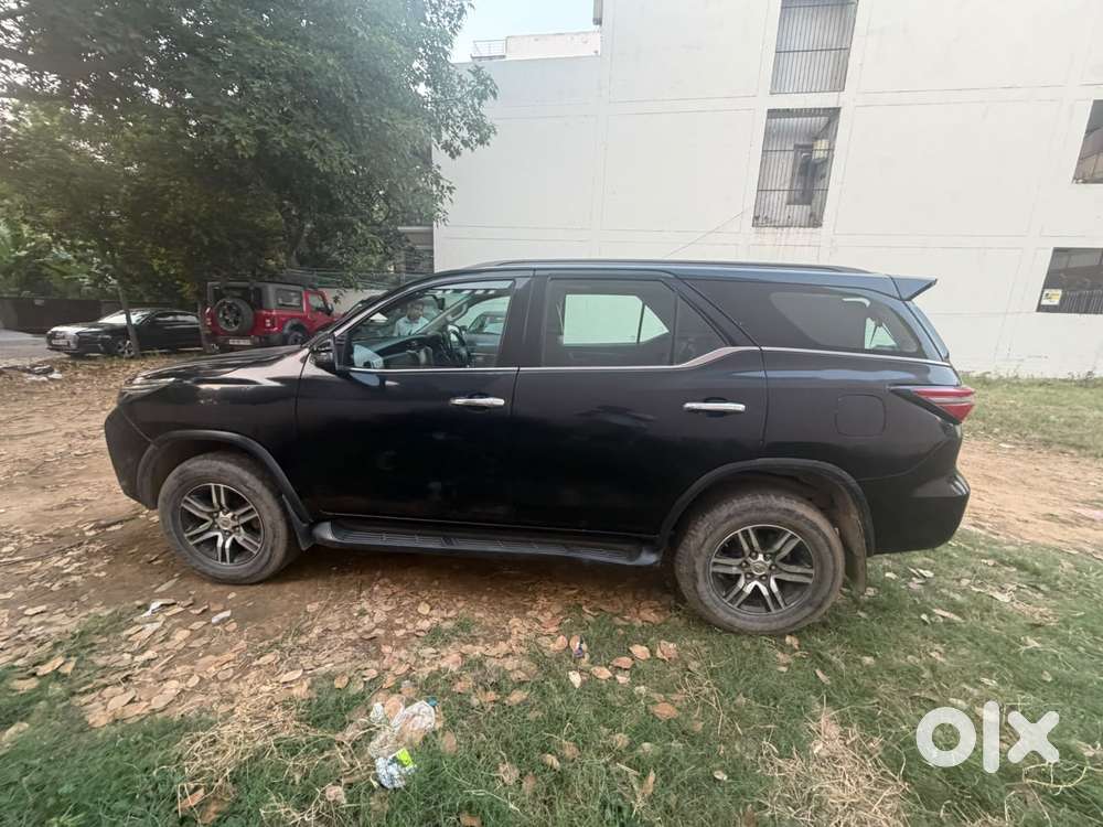 Toyota Fortuner 4x2 At 2.7 Petrol, 2021, Petrol