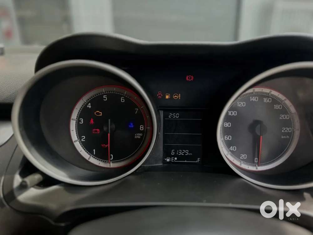 Maruti Suzuki Swift Vxi, 2023, Petrol