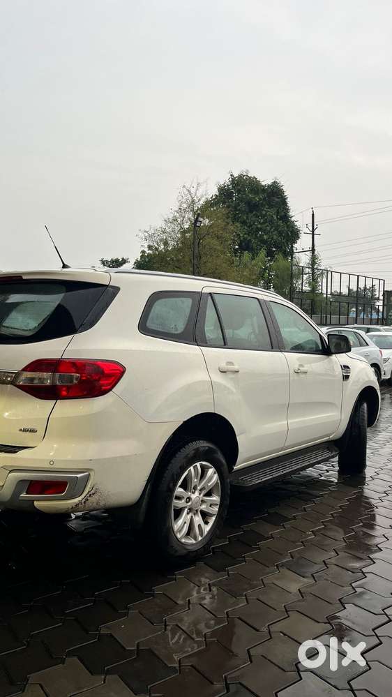 Ford Endeavour 3.2 Titanium 4x4 At, 2016, Diesel