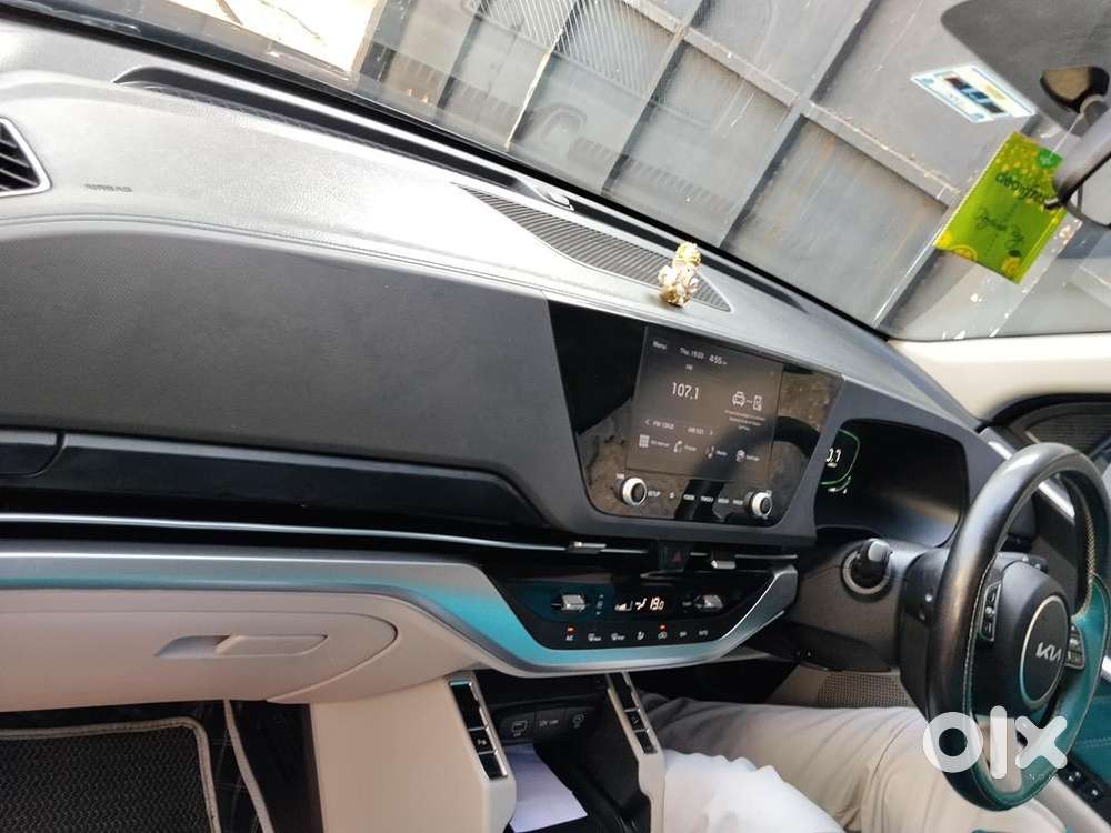 Kia Carens 2022 Diesel Well Maintained