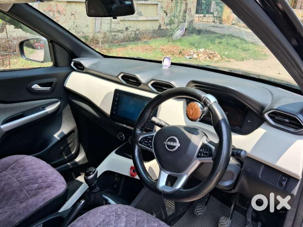 Nissan Magnite Xv Turbo, 2022, Petrol