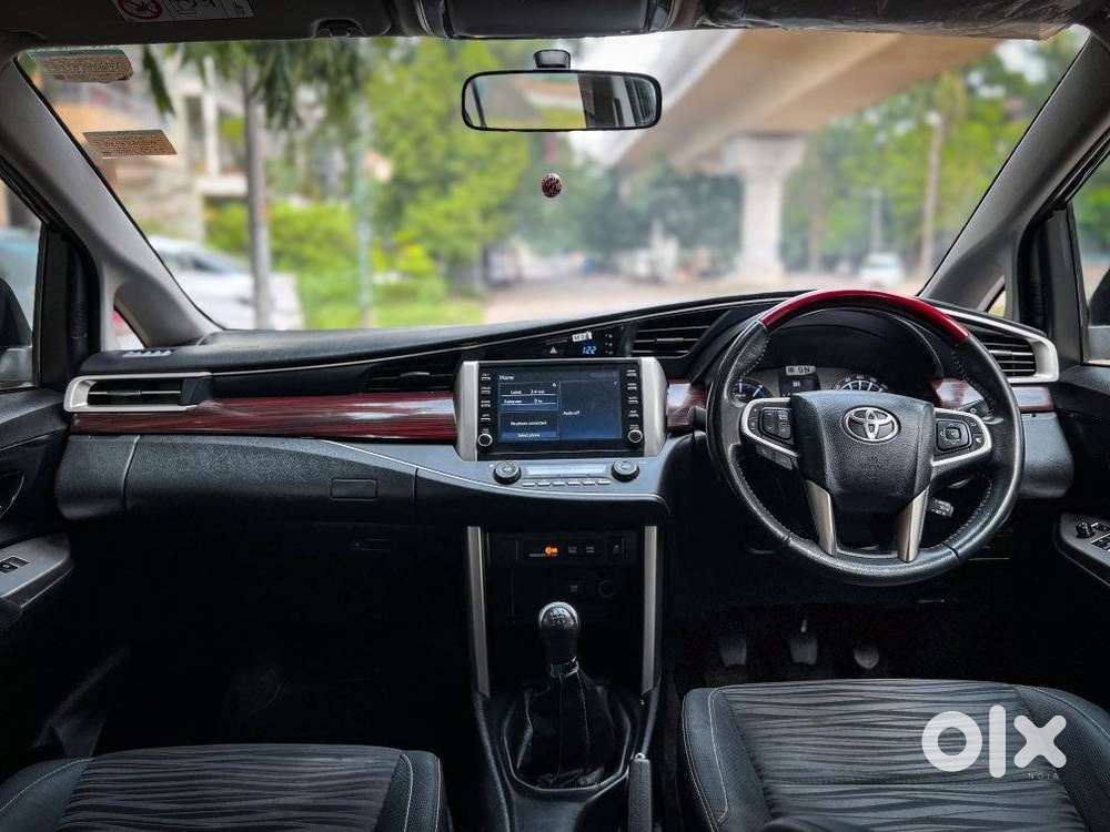 Toyota Innova Crysta 2.4 V 8 Str, 2022, Diesel