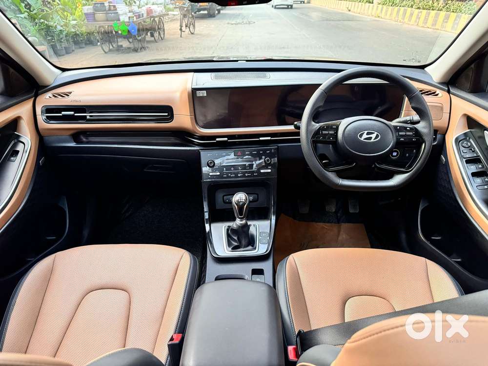 Hyundai Alcazar Platinum 7 Str 1.5 Turbo Petrol Adventure, 2025, Pet..