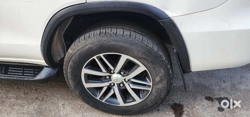 Toyota Fortuner 4x4 Automatic 2017 Diesel Excellent Condition