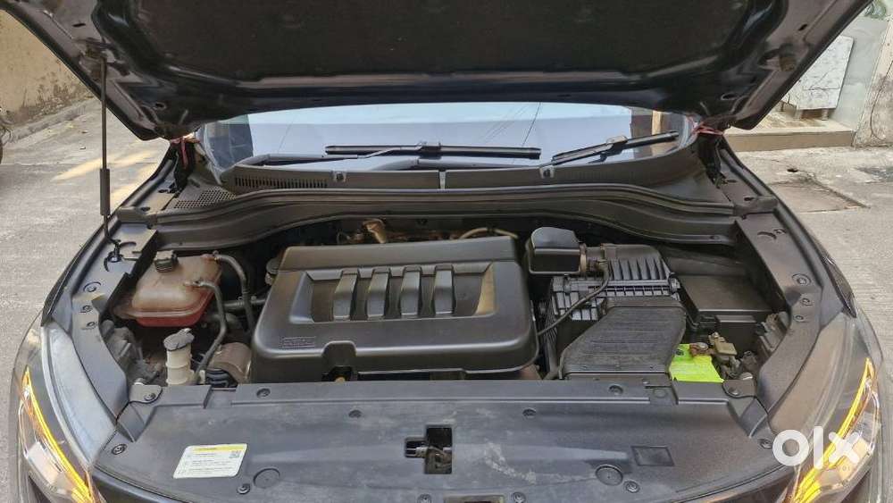 Mahindra Xuv700 2.2 Ax 7 Diesel At Luxury Pack Str Awd, 2022, Diesel