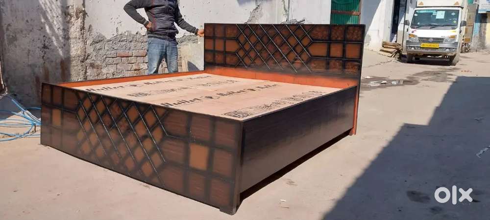 KING DOUBLE BED WITH BOX