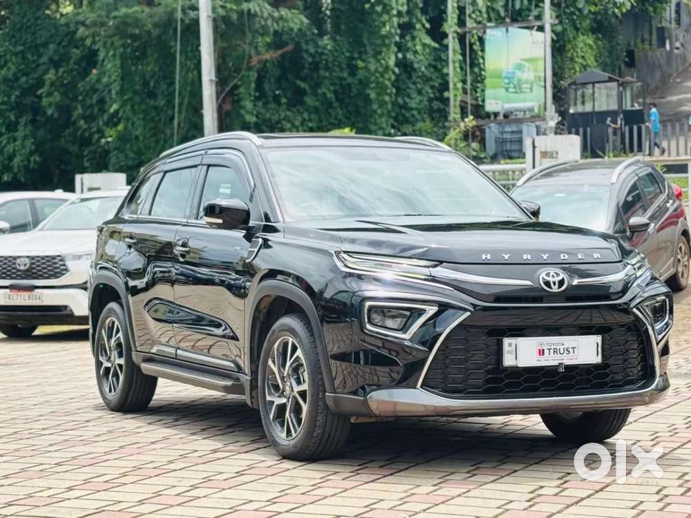 Toyota Urban Cruiser Hyryder, 2025, Petrol