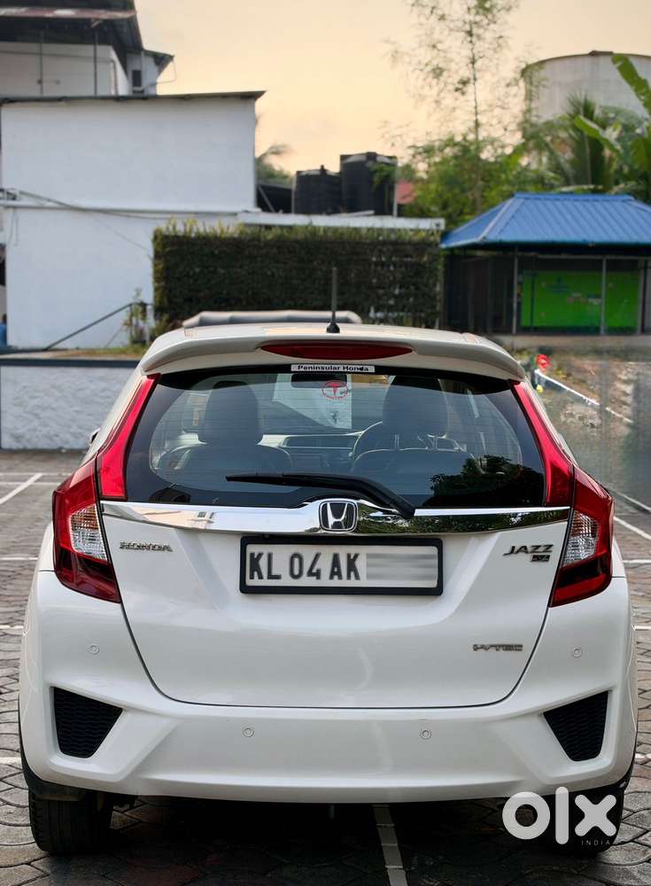 Honda Jazz V Automatic, 2016, Petrol