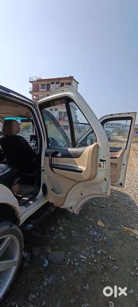 Tata Safari Storme 2014