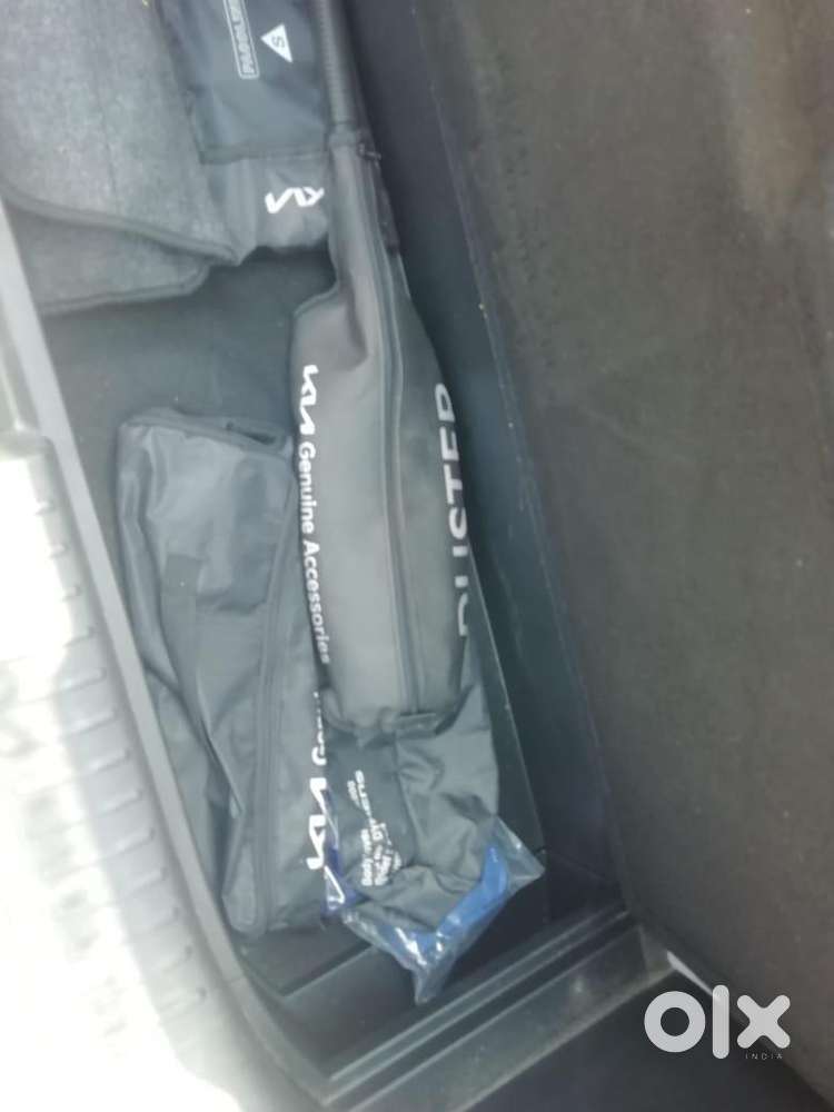 Kia Carens - Well Maintained Family Luxury Car - Very Less Driven