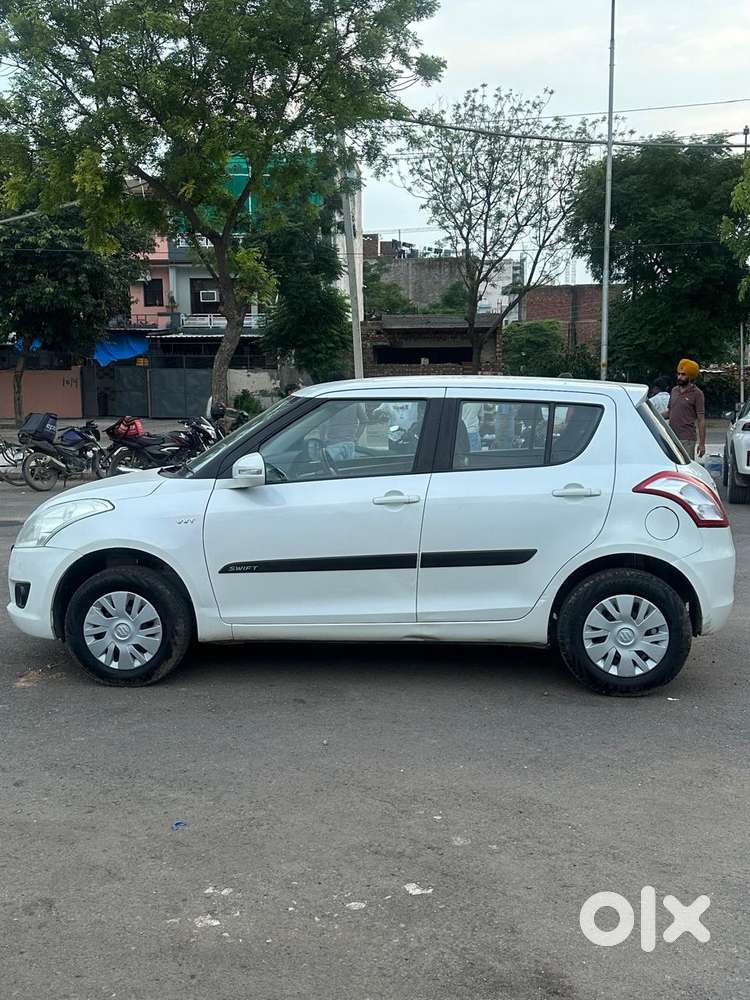 Maruti Suzuki Swift 1.2 Vxi (o), 2014, Petrol
