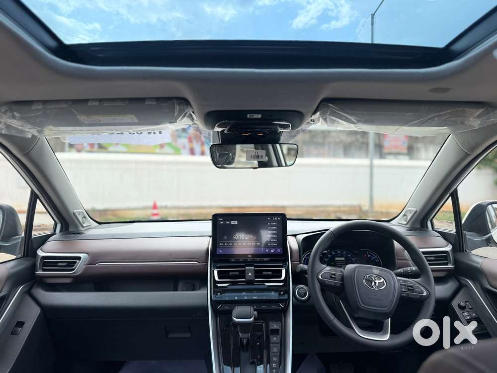 Toyota Innova Hycross 2.0 Zx (o) Hybrid 7 Str, 2026, Electric