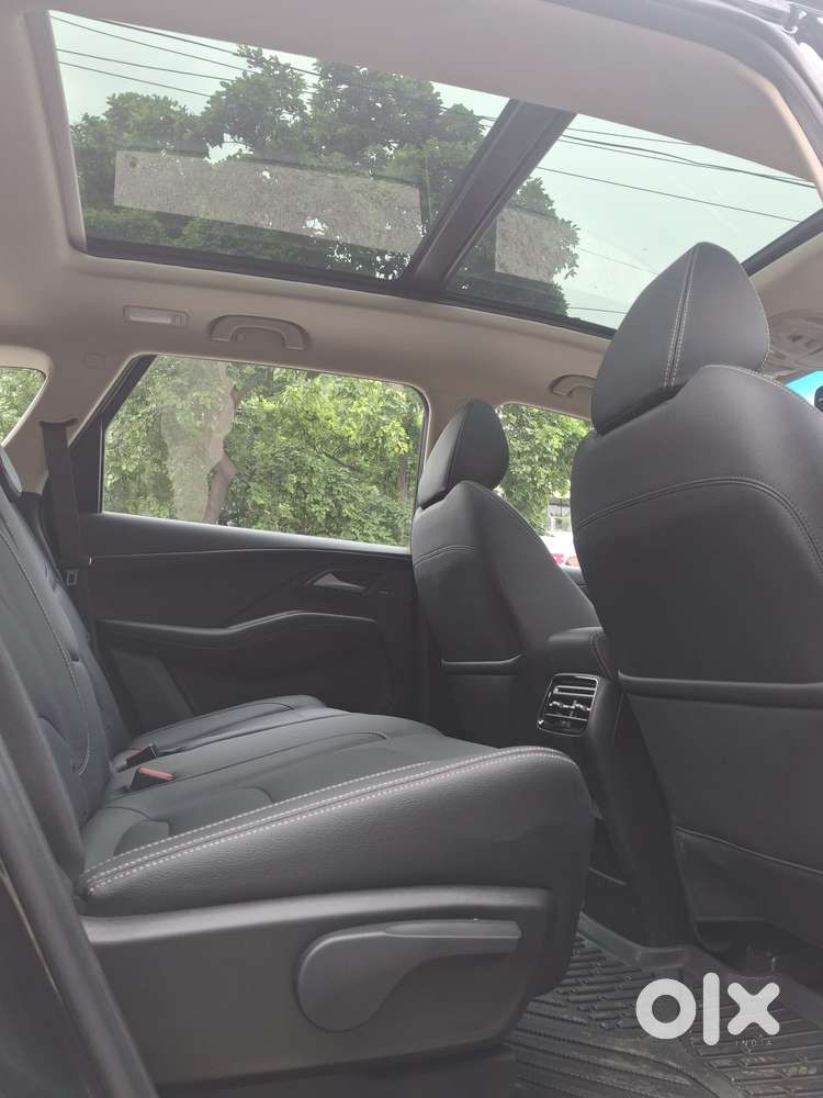 Mg Hector Blackstorm Cvt, 2025, Petrol