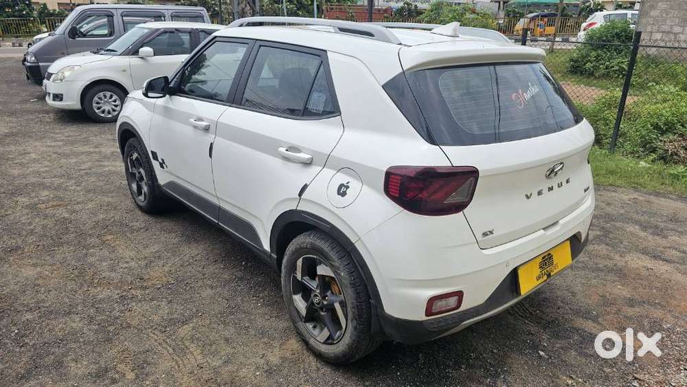 Hyundai Venue Sx (o) Mt 1.0 Turbo, 2020, Petrol