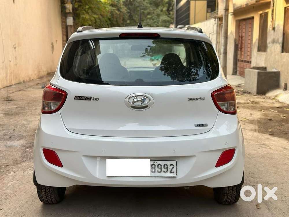 Hyundai Grand I10 Sportz Dual Tone 1.2 Crdi, 2018, Diesel