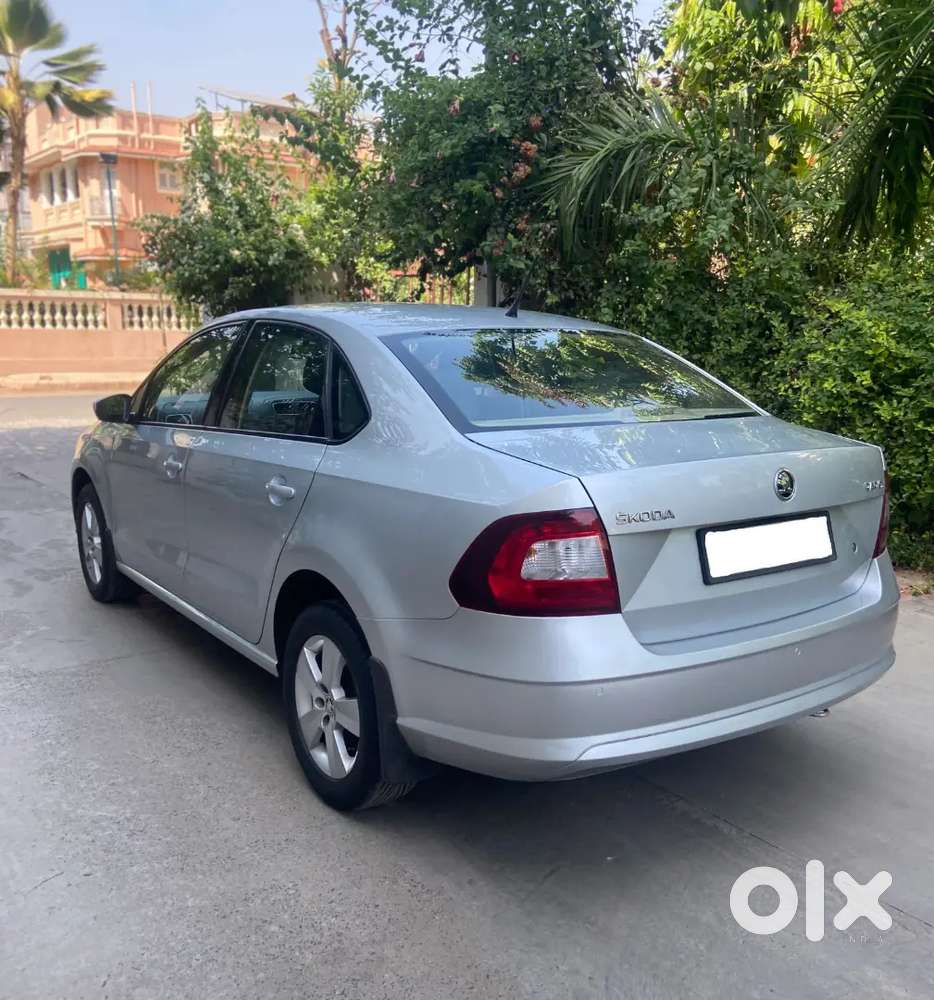Skoda Rapid 2018 With Alloy