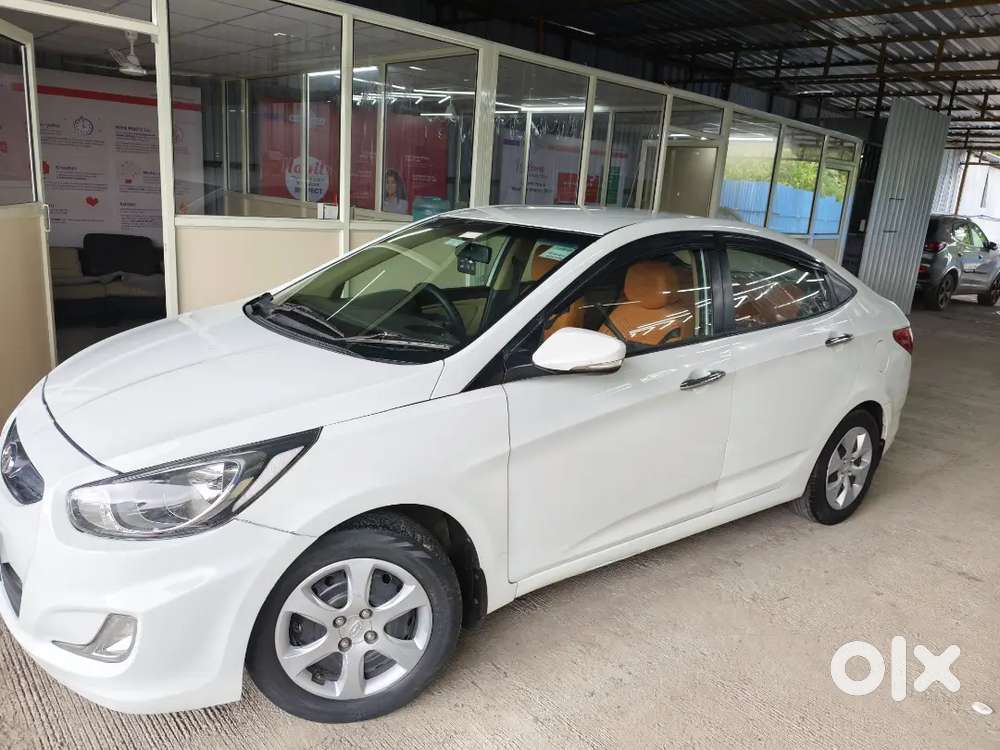 Hyundai Verna 1.6 Vtvt 2012