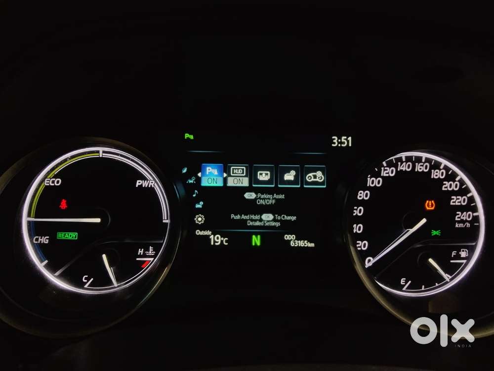 Toyota Camry Hybrid, 2021, Petrol